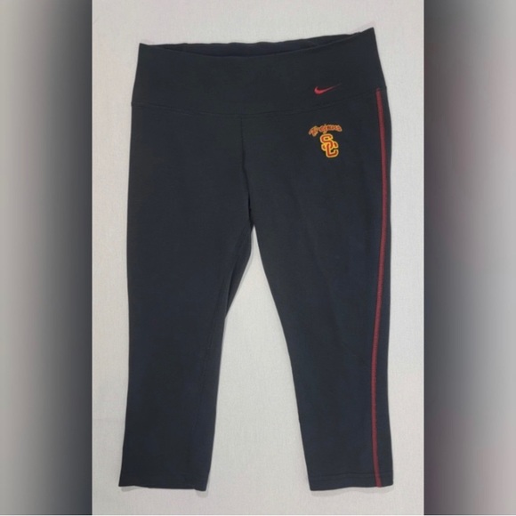 Nike Pants - Nike women's USC Capri leggings